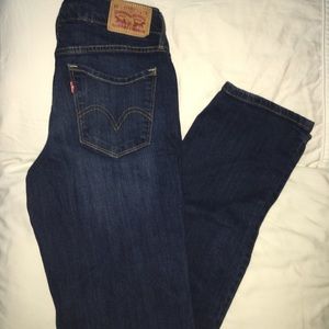 -Levi’s 505 mom jeans